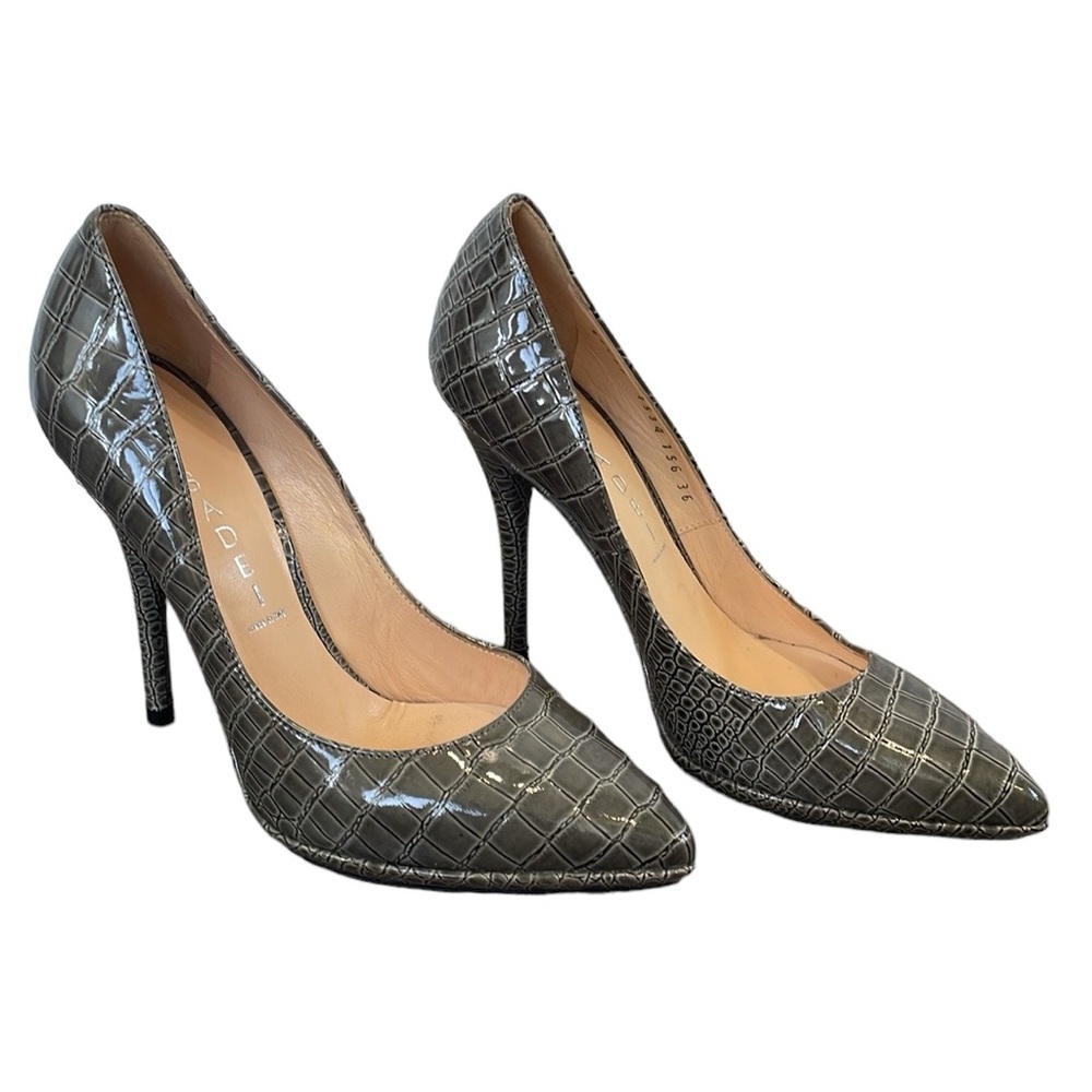 Casadei leather snakeskin patent platform green pointed toe Y2K 90’s pumps 6